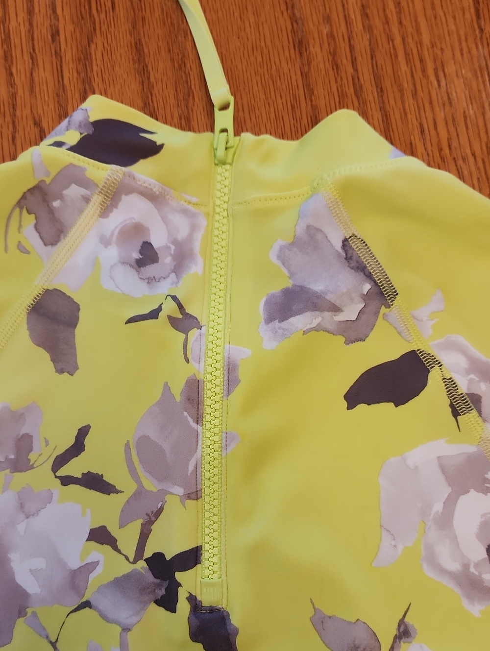 Athleta Floral Rashguard - Picture 14 of 16